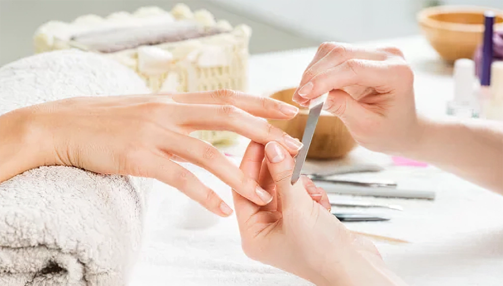 ongles,bar à ongles,kromatik,avignon,manucure,faux ongles,pose de vernis,remplissage,french